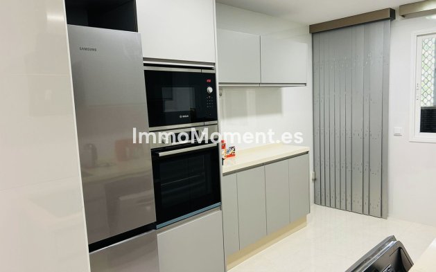 Wiederverkauf - Wohnung - Marbella - Elviria