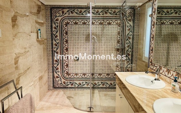 Wiederverkauf - Wohnung - Marbella - Elviria