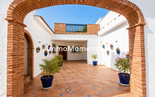 Resale - Country house - Estepona - Estepona Centro
