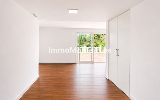 Resale - Country house - Estepona - Estepona Centro