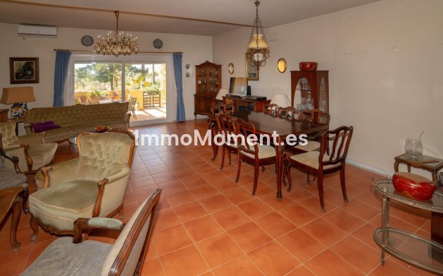 Resale - Townhouse - Estepona - Estepona Centro