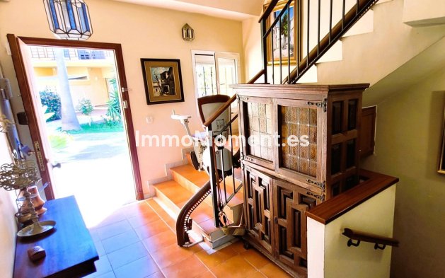 Resale - Townhouse - Estepona - Estepona Centro