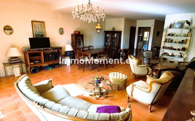 Resale - Townhouse - Estepona - Estepona Centro