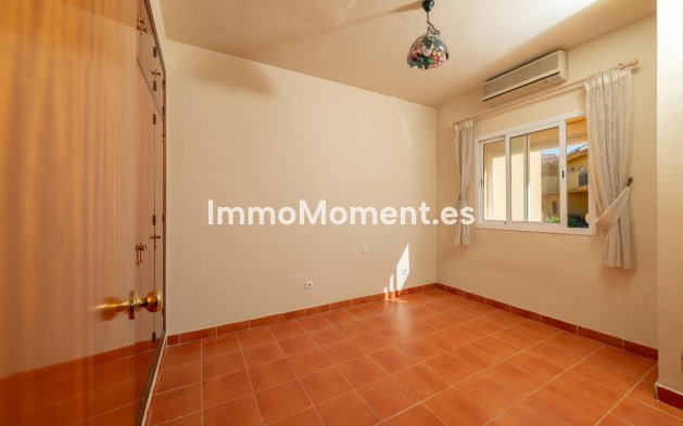 Resale - Townhouse - Estepona - Estepona Centro