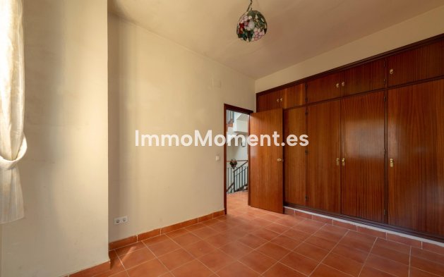Resale - Townhouse - Estepona - Estepona Centro