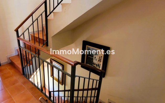 Resale - Townhouse - Estepona - Estepona Centro