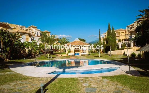 Resale - Townhouse - Estepona - Estepona Centro