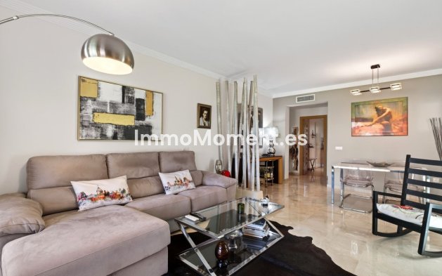 Resale - Apartment - Estepona - Estepona Centro