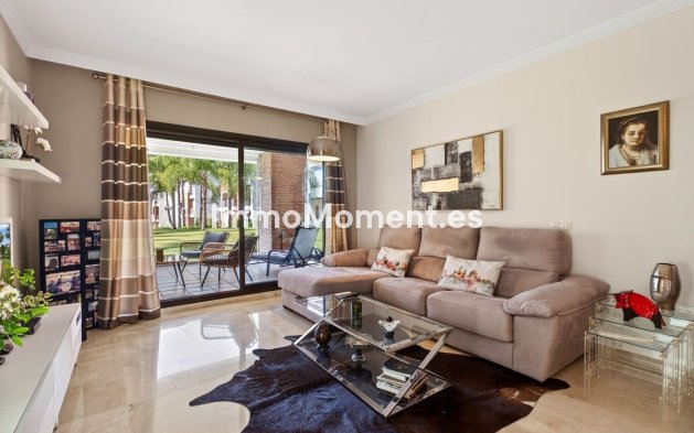 Resale - Apartment - Estepona - Estepona Centro