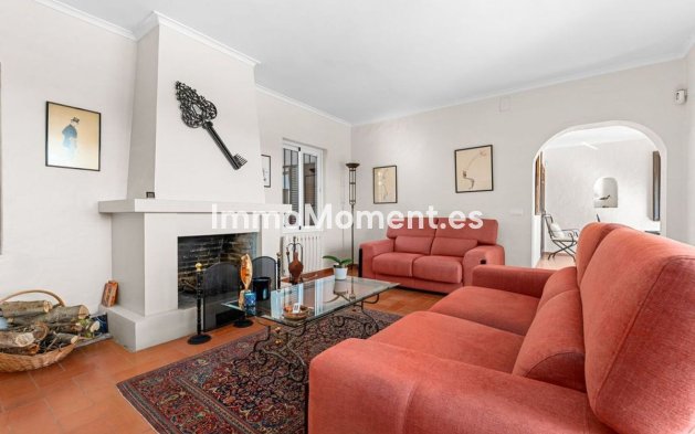 Resale - Detached villa - Estepona - Estepona Centro