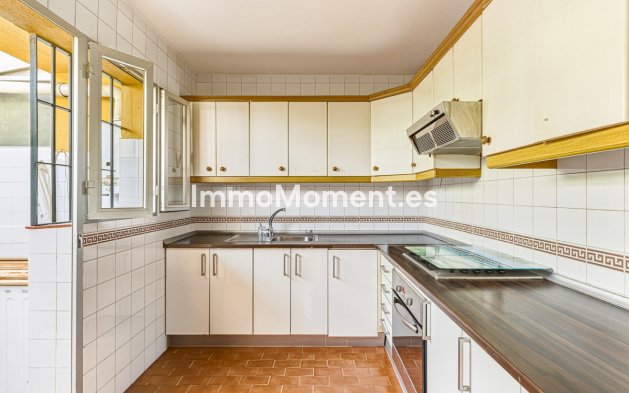 Resale - Townhouse - Estepona - Estepona Centro