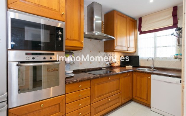 Resale - Townhouse - Estepona - Estepona Centro