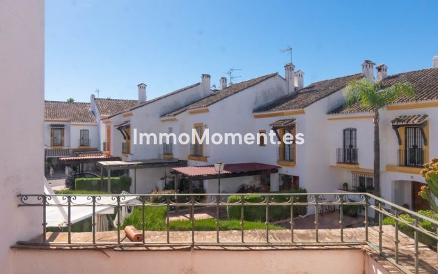 Resale - Townhouse - Estepona - Estepona Centro