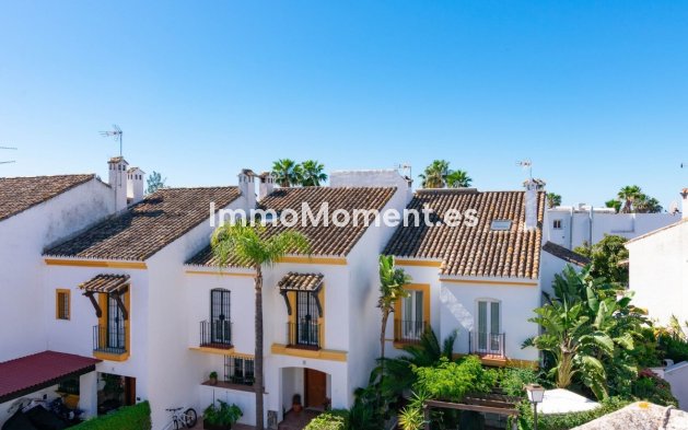 Resale - Townhouse - Estepona - Estepona Centro