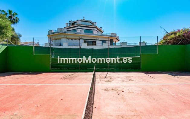 Resale - Townhouse - Estepona - Estepona Centro