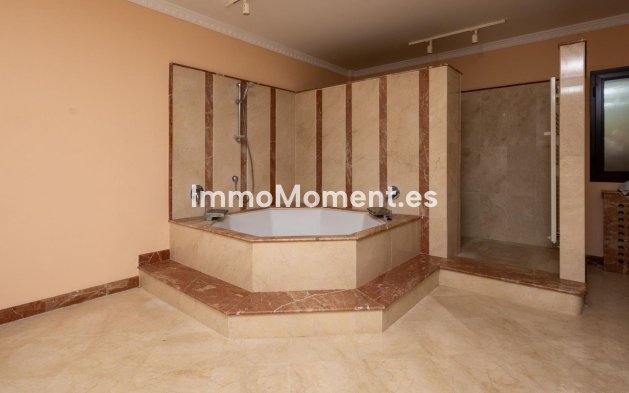Resale - Detached villa - Inland  - Alhaurín el Grande Centro