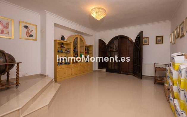 Resale - Detached villa - Inland  - Alhaurín el Grande Centro
