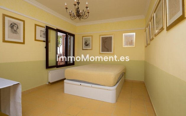 Resale - Detached villa - Inland  - Alhaurín el Grande Centro