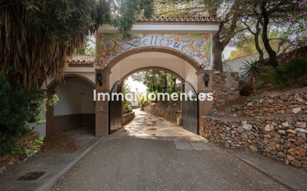 Resale - Detached villa - Inland  - Alhaurín el Grande Centro