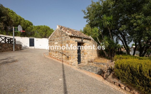 Resale - Detached villa - Inland  - Alhaurín el Grande Centro