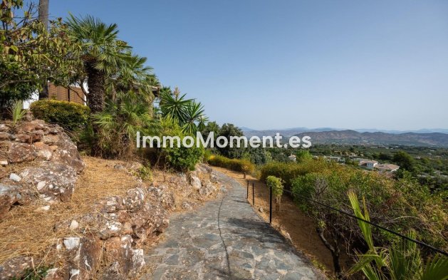 Resale - Detached villa - Inland  - Alhaurín el Grande Centro
