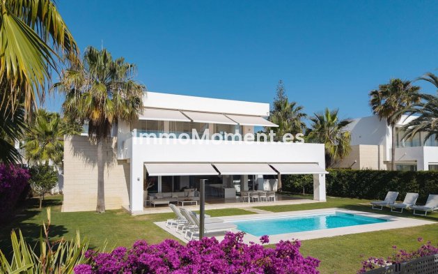 Wiederverkauf - Freistehende Villa - Marbella - Río Real