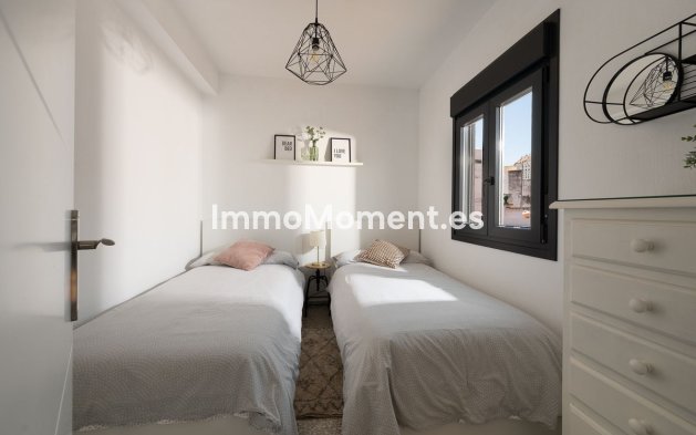 Revente - Appartement - Estepona  - Estepona Centro