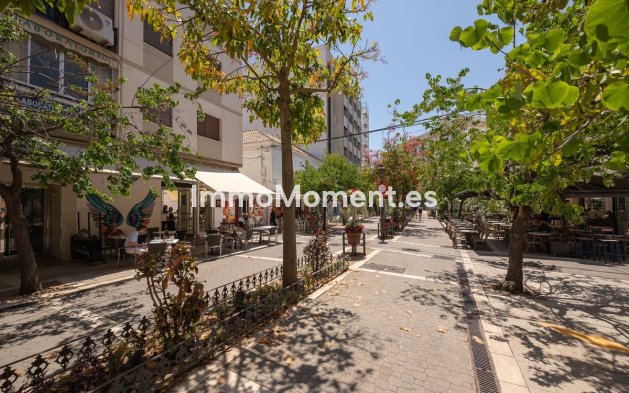 Revente - Appartement - Estepona  - Estepona Centro