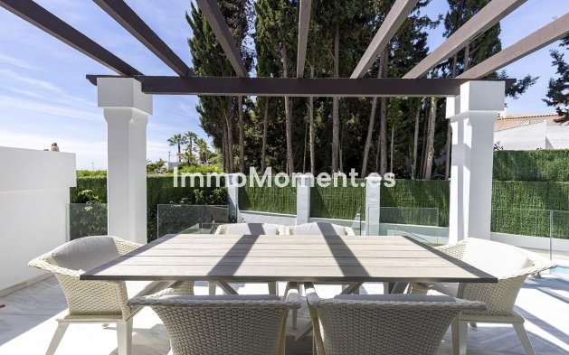 Resale - Detached villa - Estepona - Estepona Centro