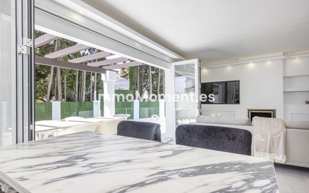 Resale - Detached villa - Estepona - Estepona Centro