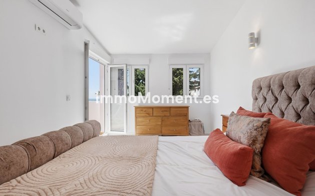Resale - Detached villa - Estepona - Estepona Centro
