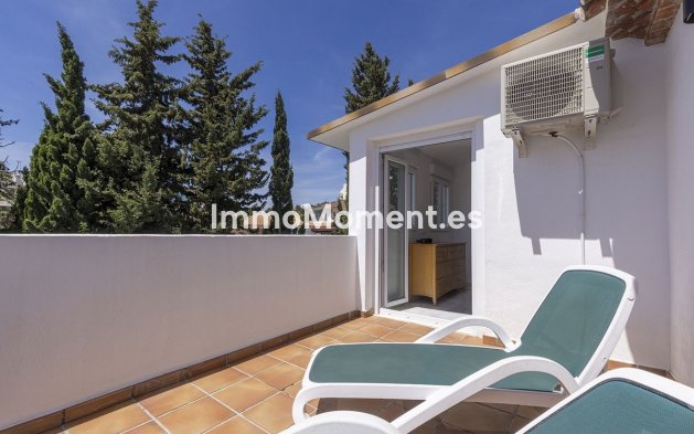 Resale - Detached villa - Estepona - Estepona Centro