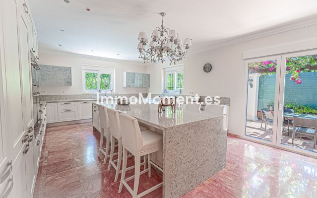 Wiederverkauf - Freistehende Villa - Estepona  - New Golden Mile