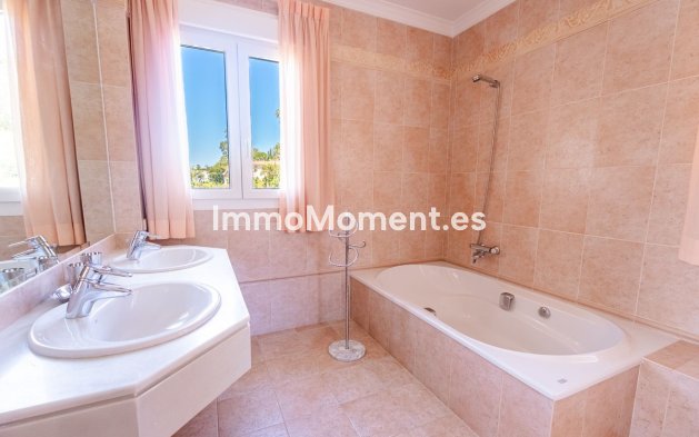 Wiederverkauf - Freistehende Villa - Estepona  - New Golden Mile
