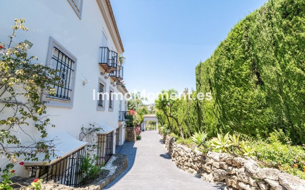 Wiederverkauf - Freistehende Villa - Estepona  - New Golden Mile
