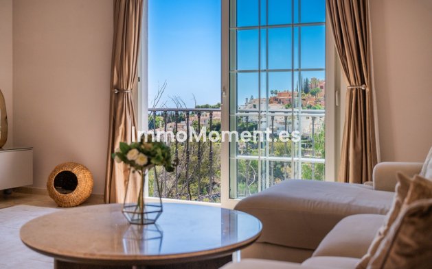 Wiederverkauf - Freistehende Villa - Marbella - Nueva Andalucía