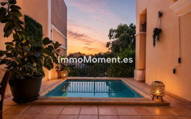Wiederverkauf - Freistehende Villa - Marbella - Nueva Andalucía