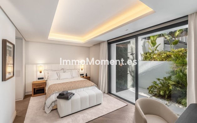 Wiederverkauf - Freistehende Villa - Marbella - Nueva Andalucía