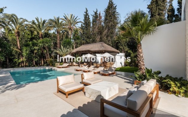 Wiederverkauf - Freistehende Villa - Marbella - Nueva Andalucía