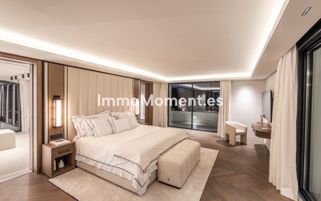 Wiederverkauf - Freistehende Villa - Marbella - Nueva Andalucía