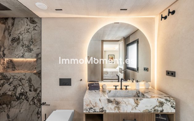 Wiederverkauf - Freistehende Villa - Marbella - Nueva Andalucía