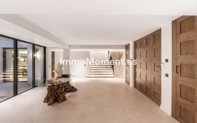 Wiederverkauf - Freistehende Villa - Marbella - Nueva Andalucía