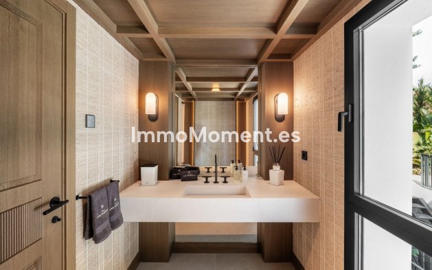 Wiederverkauf - Freistehende Villa - Marbella - Nueva Andalucía