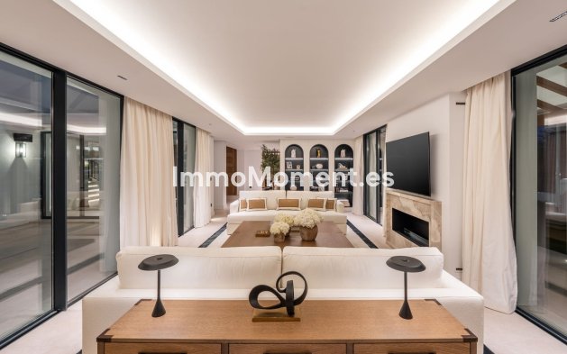 Wiederverkauf - Freistehende Villa - Marbella - Nueva Andalucía