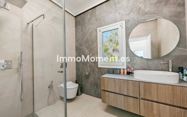Wiederverkauf - Freistehende Villa - Benalmadena - Benalmadena Centro
