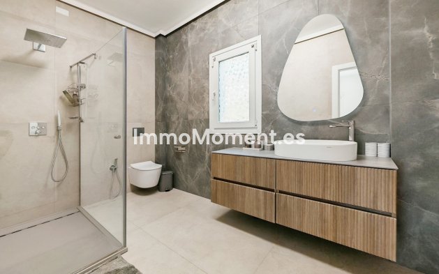 Wiederverkauf - Freistehende Villa - Benalmadena - Benalmadena Centro