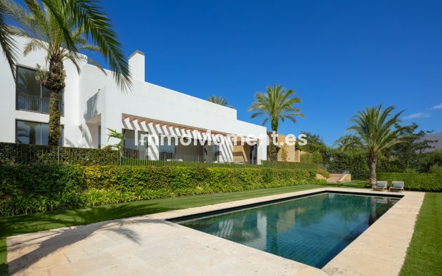 Obra nueva - Villa independiente - Casares