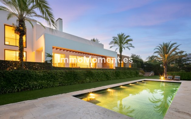 Obra nueva - Villa independiente - Casares
