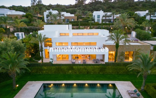 Obra nueva - Villa independiente - Casares