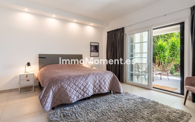 Wiederverkauf - Freistehende Villa - Marbella - Nueva Andalucía